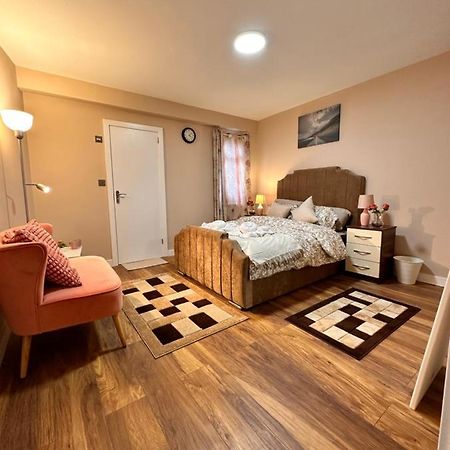 Canary Wharf Single Double And En-Suite Rooms Londres Exterior foto