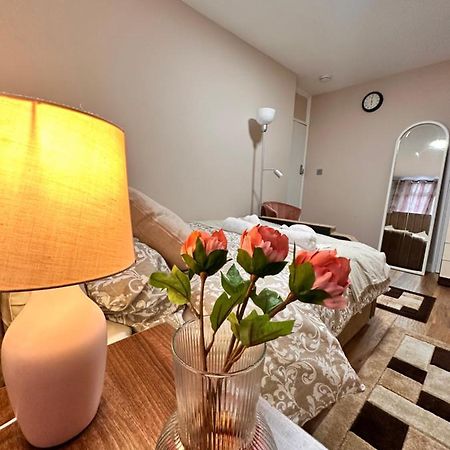 Canary Wharf Single Double And En-Suite Rooms Londres Exterior foto
