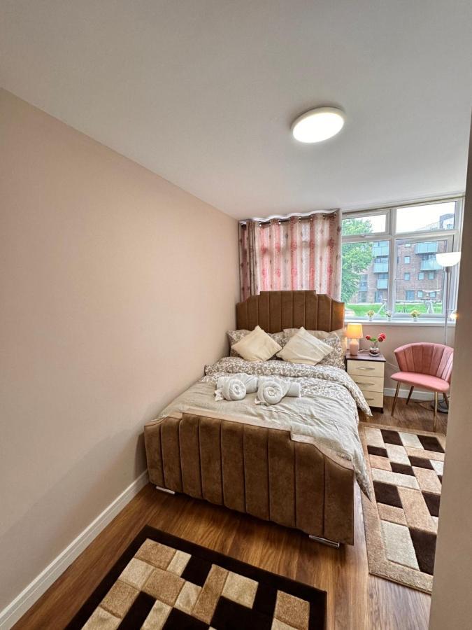 Canary Wharf Single Double And En-Suite Rooms Londres Exterior foto