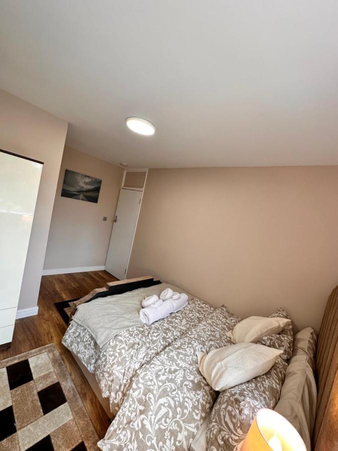 Canary Wharf Single Double And En-Suite Rooms Londres Exterior foto