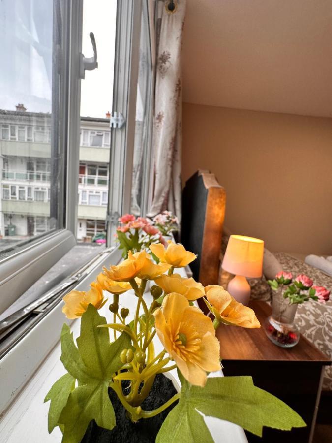 Canary Wharf Single Double And En-Suite Rooms Londres Exterior foto